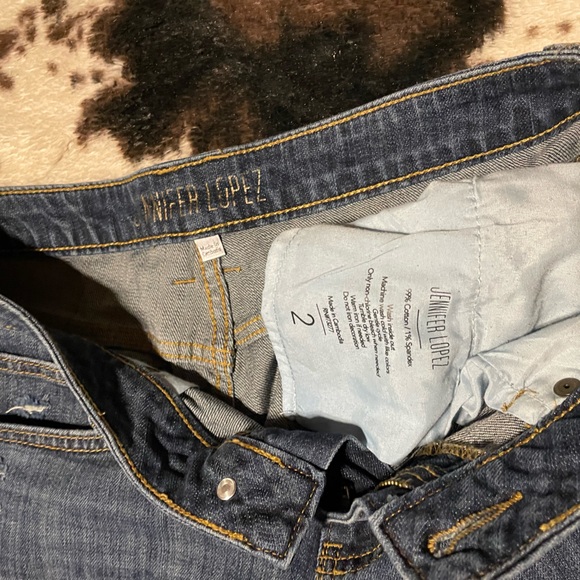 Jennifer Lopez women’s shorts - Picture 2 of 2